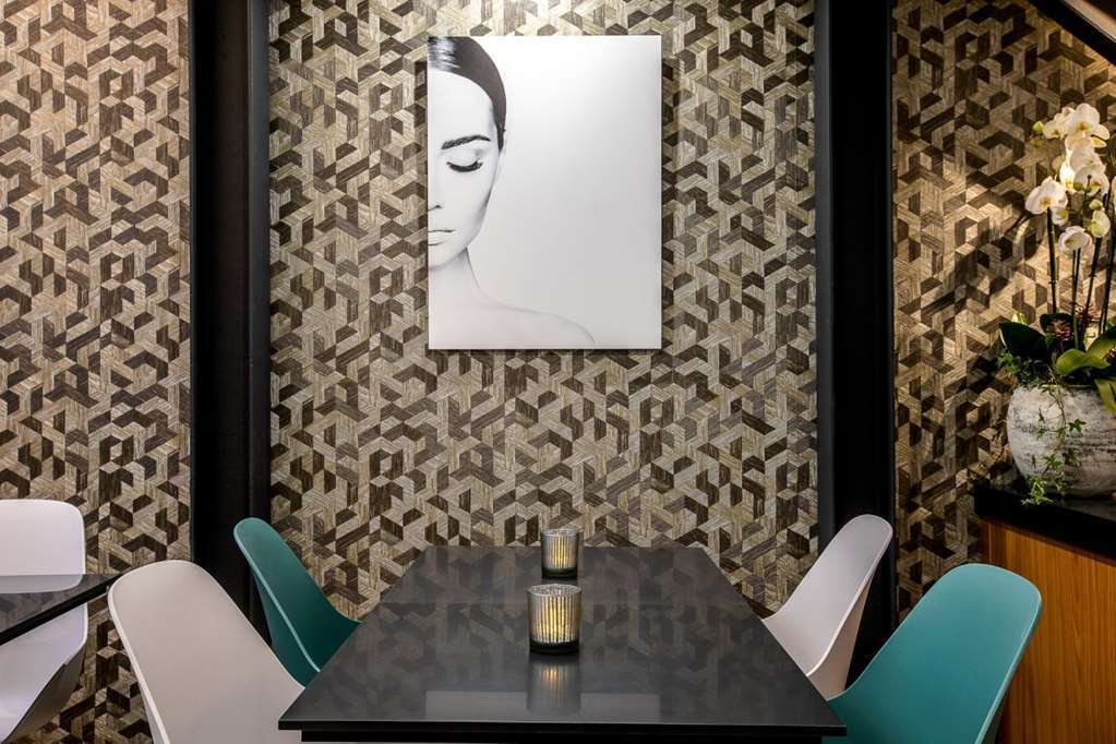 Villa Eiffel Mademoiselle Paris Restaurant billede